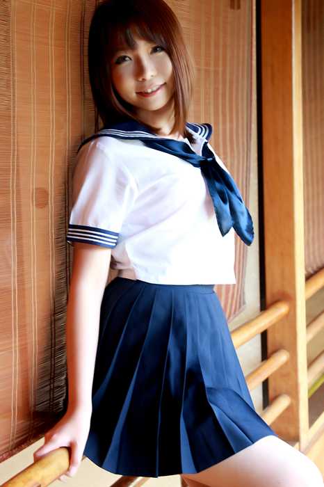 [Cosplay]ID0137 2013.05.13 Beautiful Babe - School Girl in the train Cosplay [338P660MB].rar