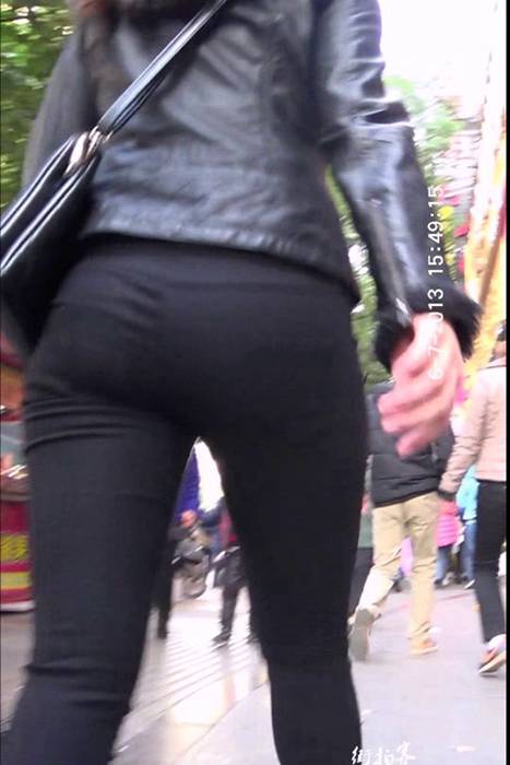 [街拍客视频]jx0105 风情街拍-结实丰满的紧身翘臀黑长裤