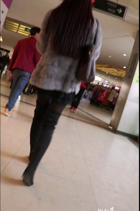 [街拍客视频]jx0534 蕾丝黑丝长筒靴气质美女不一样的魅力