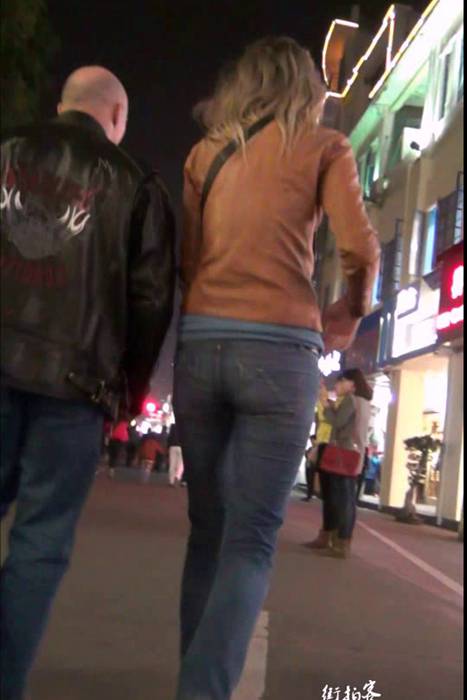 [街拍客视频]jx0617 高挑长腿紧身牛仔裤外国美女